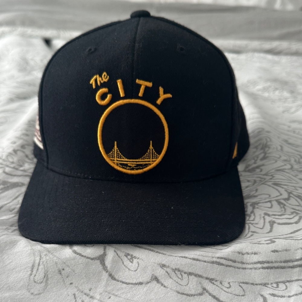 Mitchell & Ness Black and Gold 'The City' Hat San Francisco warriors